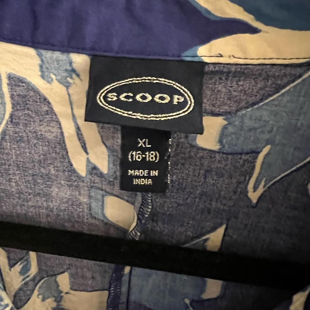 Scoop NYC Printed Shirtdress - Picture 3 of 6